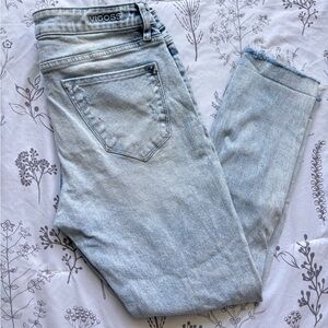 Vigoss - light wash distressed denim jeans